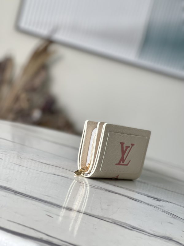 Louis Vuitton Portefeuille Claire Wallet - Image 4