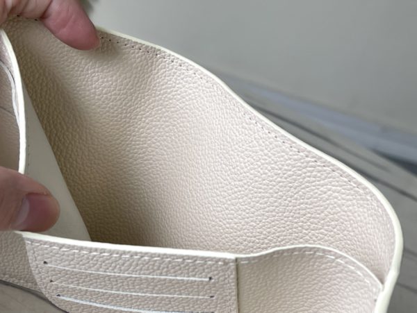 Louis Vuitton Portefeuille Victorine Wallet - Image 9