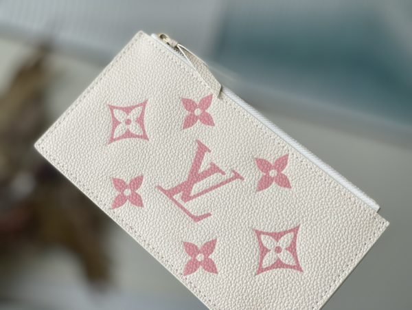 Louis Vuitton Pochette Félicie Chain Bag - White - Image 9