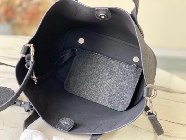 Louis Vuitton Black Blossom Small Handbag - Image 7