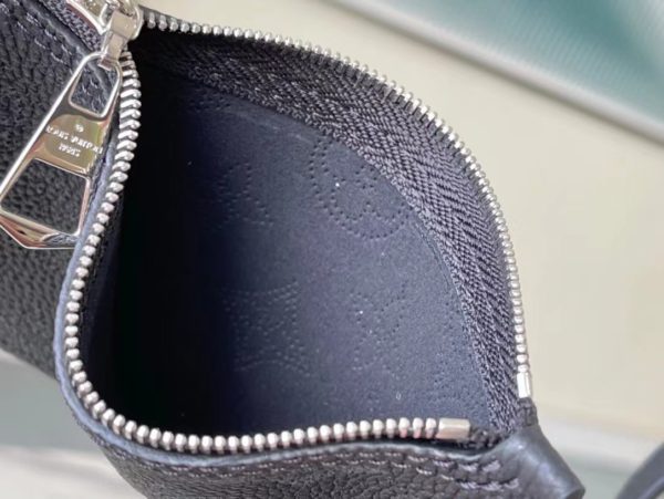 Louis Vuitton Black Blossom Small Handbag - Image 9