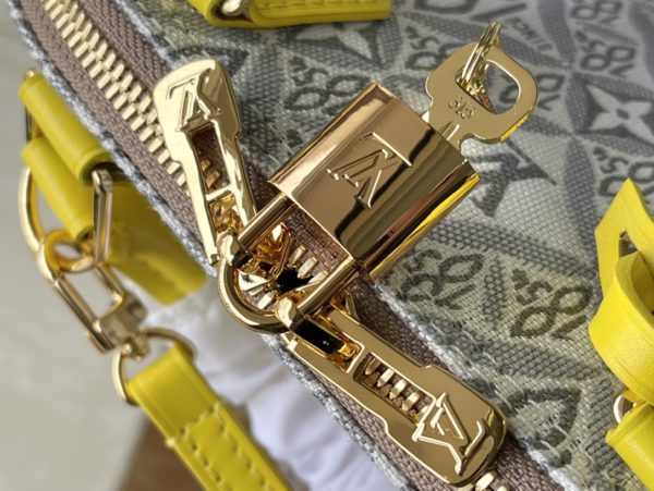 Louis Vuitton Alma BB HandBag - Image 9