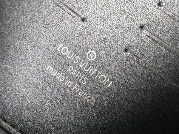 Louis Vuitton Pochette Kasai Clutch - Black Grid - Image 4