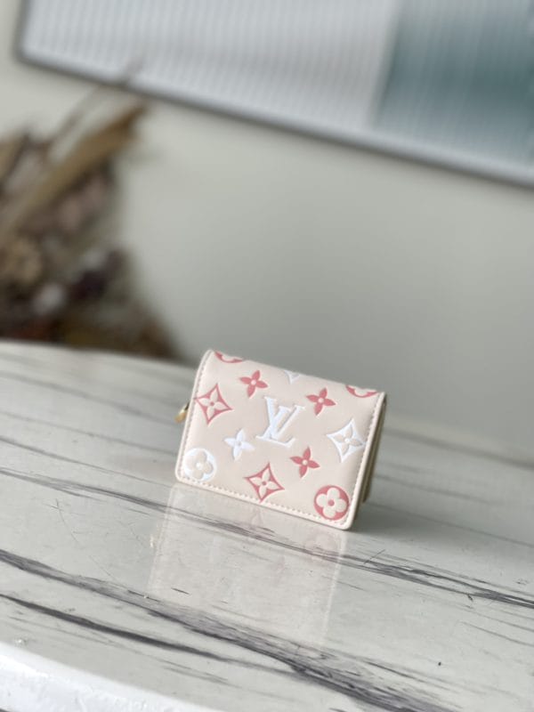 Louis Vuitton Debut Cléa Wallet