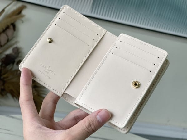 Louis Vuitton Debut Cléa Wallet - Image 9