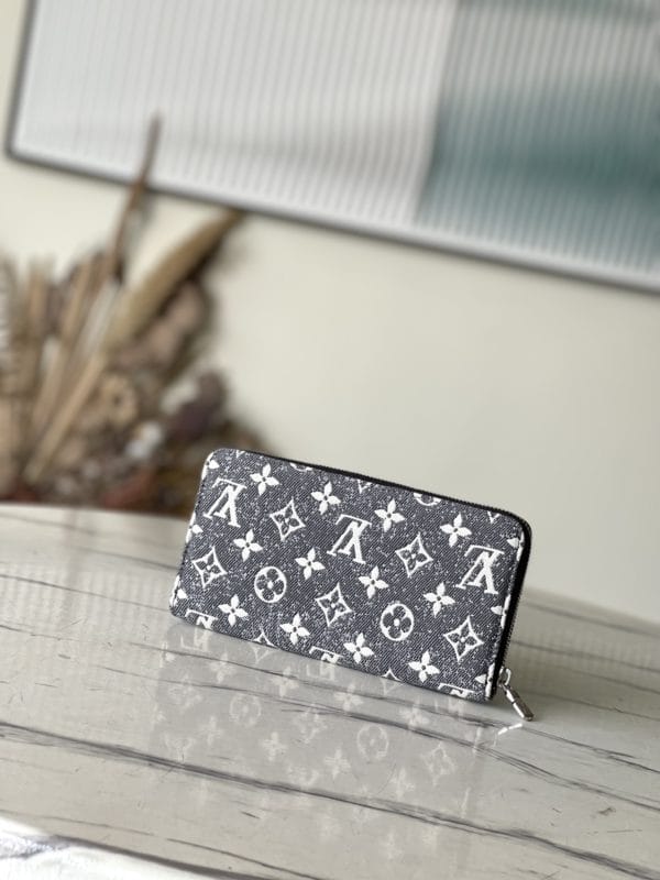 Louis Vuitton Monogram Jacquard Denim Zippy Wallet - Image 5