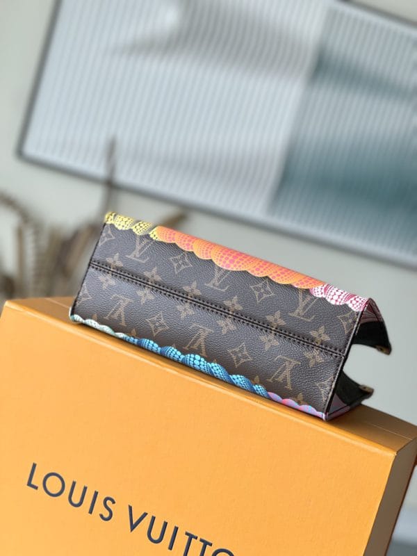 Louis Vuitton YK On-The-Go Small Handbag - Image 5