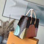 Louis Vuitton ONTHEGO Handbag - Image 2