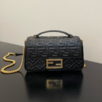 Fendi Baguette Chain Handbag - Black