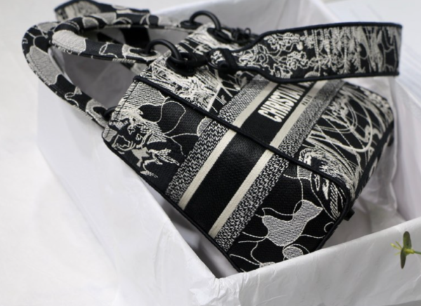 Dior Lady D-Lite Bag - White/Black - Image 4