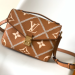 Louis Vuitton Pochette Metis Handbag - Brown