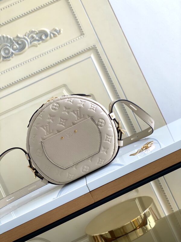 Louis Vuitton Boîte Chapeau Souple Handbag - White - Image 4