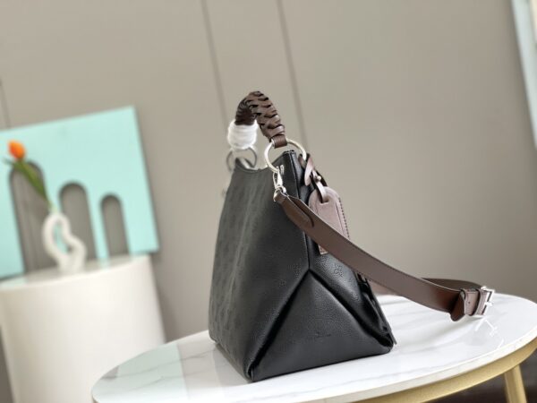 Louis Vuitton Beaubourg Hobo Medium Handbag - Black - Image 4