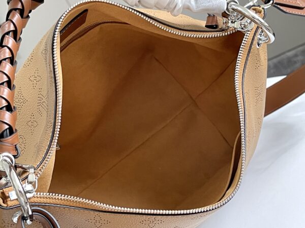 Louis Vuitton Beaubourg Hobo Medium Handbag - Brown - Image 2