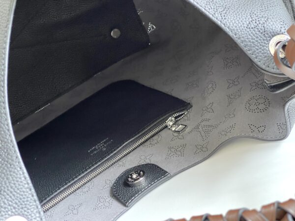 Louis Vuitton Carmel Hobo Tote Handbag – Black - Image 2