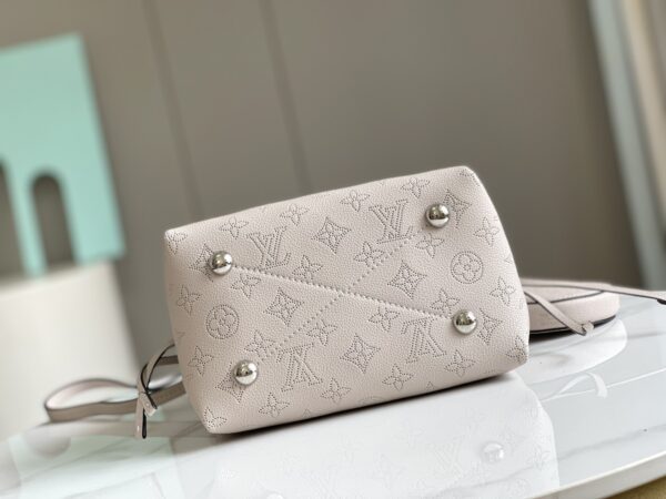 Louis Vuitton Bella Bucket Bag - White - Image 3