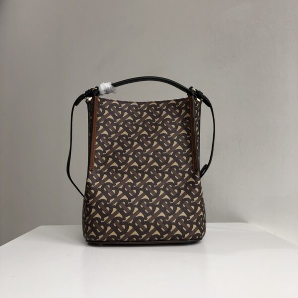 Burberry Elizabeth Bucket Bag - Image 2