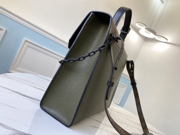 Louis Vuitton Robusto Briefcase Handbag - Green - Image 5
