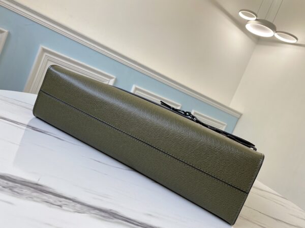 Louis Vuitton Robusto Briefcase Handbag - Green - Image 3