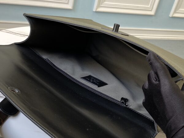 Louis Vuitton Robusto Briefcase Handbag - Green - Image 2