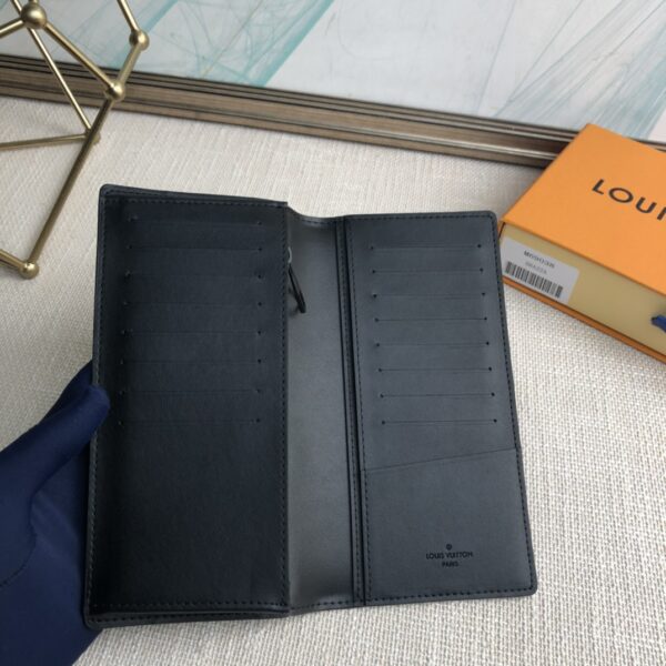 Louis Vuitton Taurillon Brazza Wallet - Black - Image 3