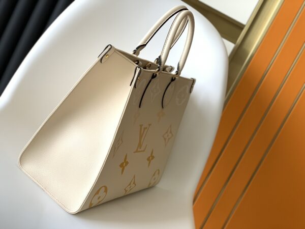 Louis Vuitton OnTheGo Medium Tote Bag - Vanilla Yellow - Image 5