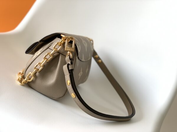 Louis Vuitton Monogram Favorite Handbag - Beige - Image 4