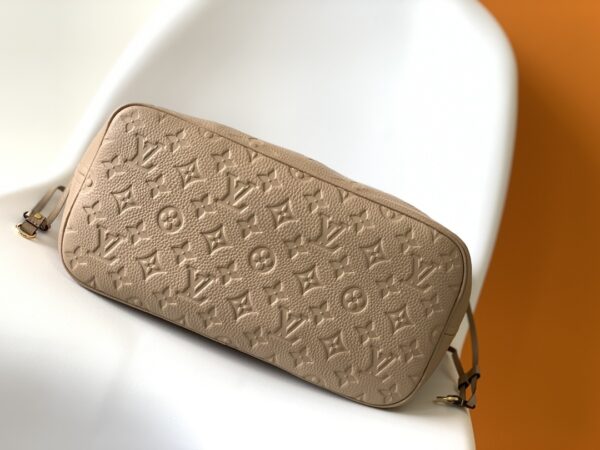 Louis Vuitton Neverfull Medium Shopping Bag - Beige - Image 4