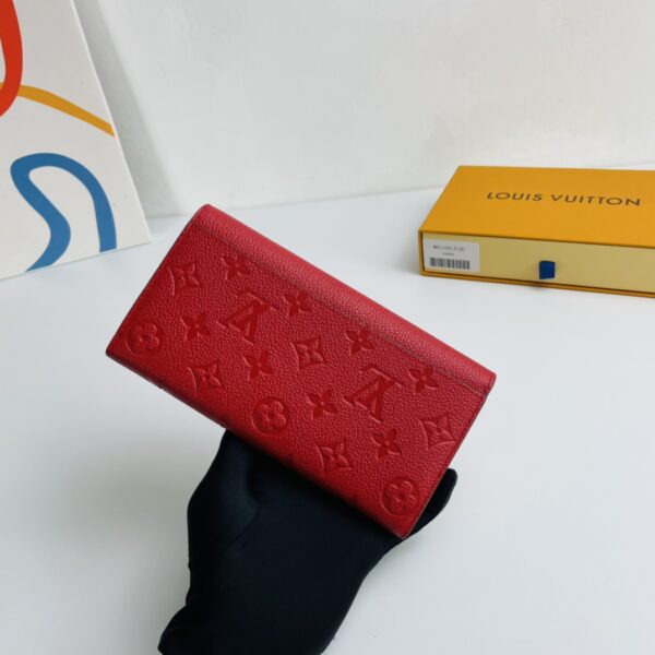 Louis Vuitton Monogram Envelope Style Sarah Wallet - Red - Image 5