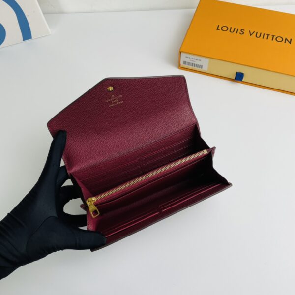 Louis Vuitton Monogram Envelope Style Sarah Wallet - Fuchsia - Image 2