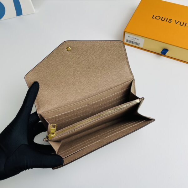 Louis Vuitton Monogram Envelope Style Sarah Wallet - Apricot - Image 2