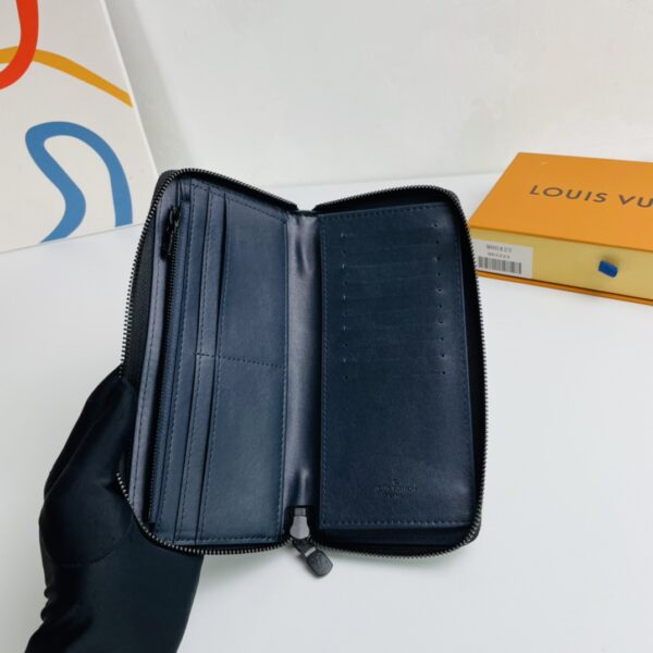 Louis Vuitton Monogram Zippy Vertical Wallet - Image 3