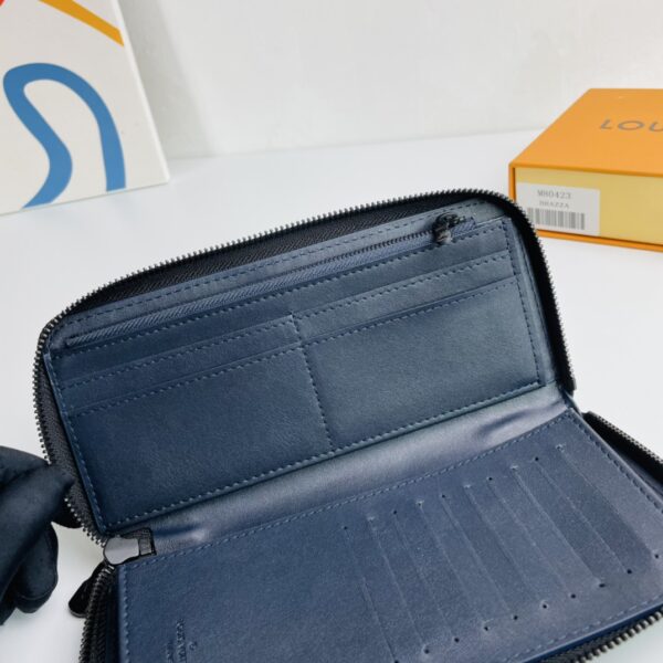 Louis Vuitton Monogram Zippy Vertical Wallet - Image 2