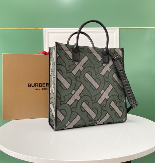 Burberry Latest Tote Bag - Green - Image 5