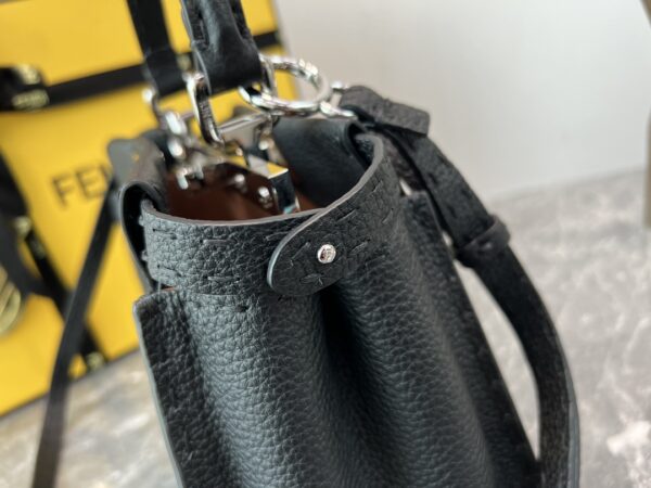 Fendi Peekaboo Handbag - Black - Image 4