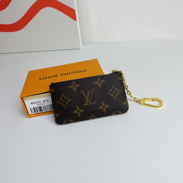 Louis Vuitton Small Leather Bag For Keys - Image 4