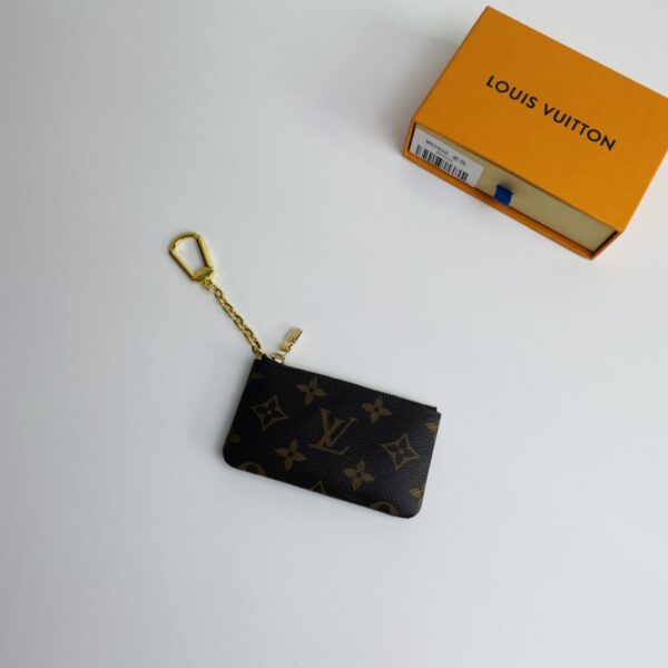 Louis Vuitton Small Leather Bag For Keys - Image 5