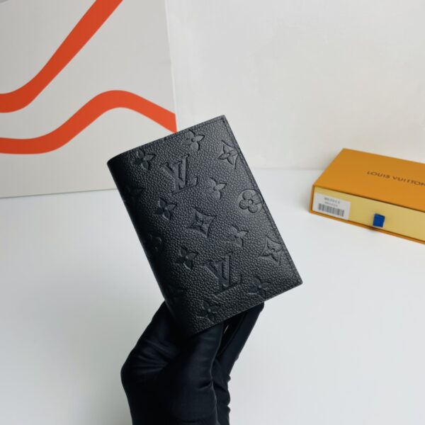 Louis Vuitton Monogram Empreinte Passport Holder Handbag - Image 2