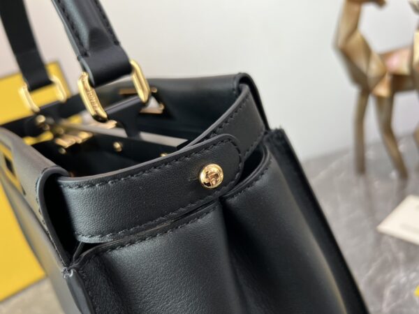 Fendi Peekaboo Handbag- Black - Image 4