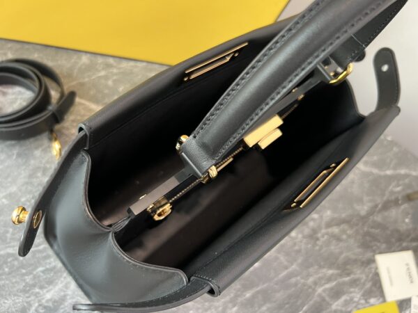 Fendi Peekaboo Handbag- Black - Image 3