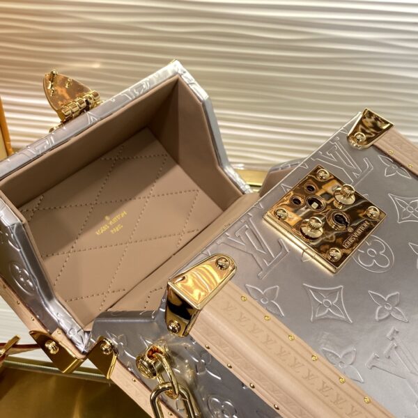 Louis Vuitton Multicamera Box - Cream - Image 2