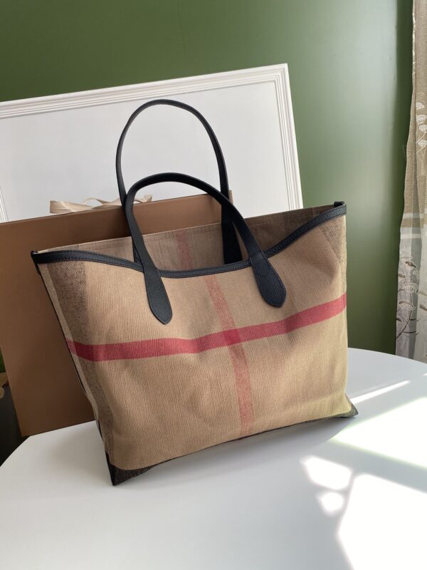 Burberry Graffiti Double-Sided Dual-Purpose Tote Bag - Image 2