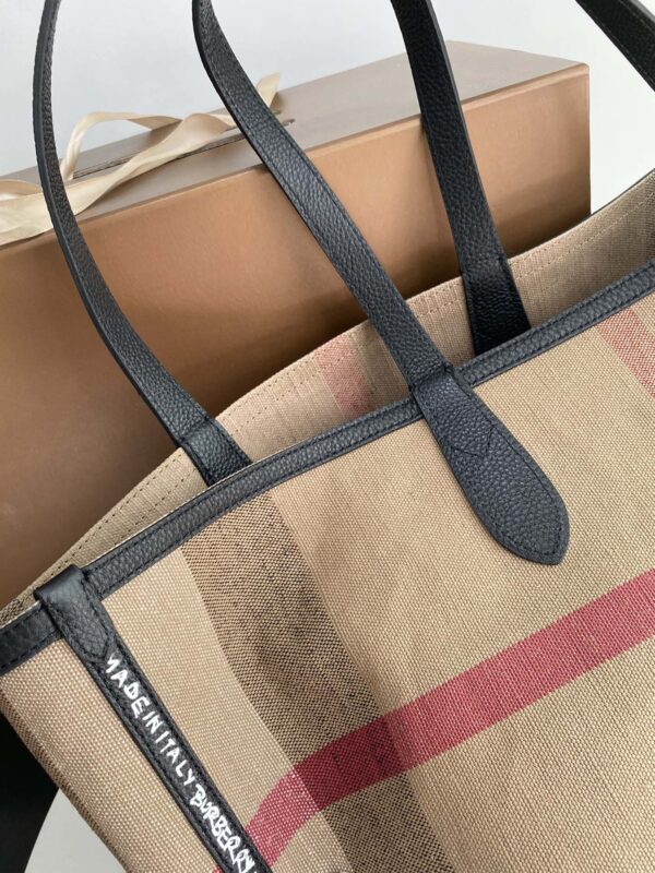 Burberry Graffiti Double-Sided Dual-Purpose Tote Bag - Image 3