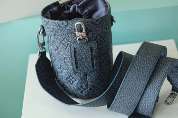 Louis Vuitton Retro Cruiser Handbag - Blue - Image 5