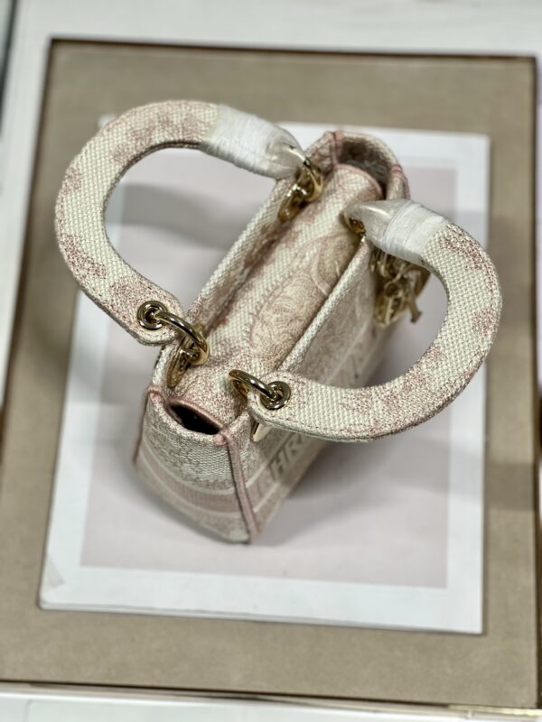 Dior Lᴀᴅʏ Embroidered Concubine Diana bag - Pink Tiger - Image 4
