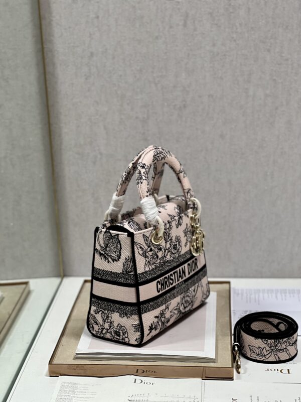 Dior Lᴀᴅʏ Embroidered Concubine Diana Bag - Pink Peony - Image 5