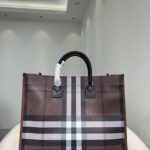 Burberry Freya Tote Bag - Image 4