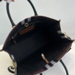 Burberry Freya Tote Bag - Image 3