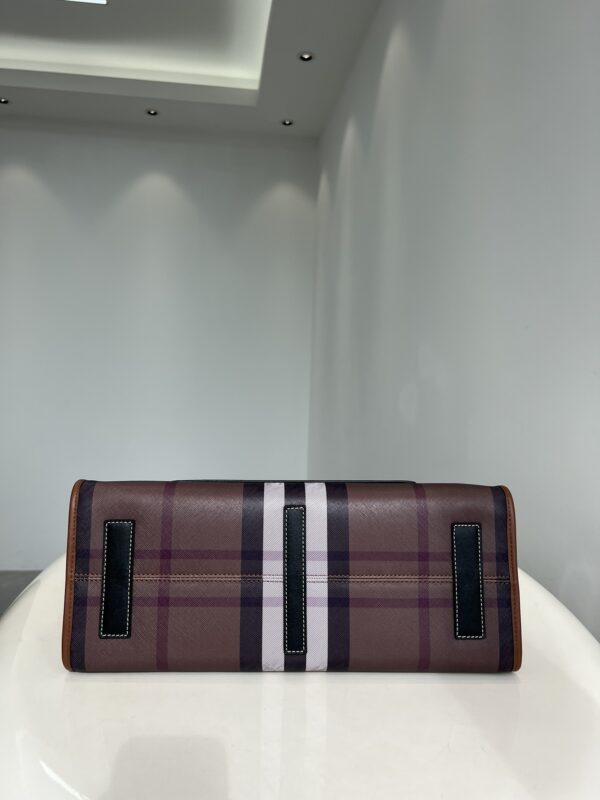 Burberry Freya Tote Bag - Image 2