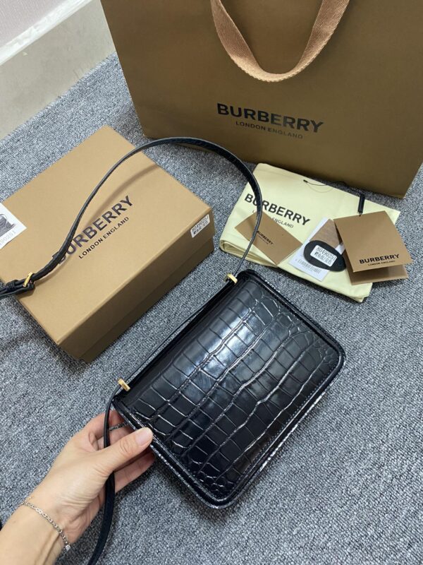 Burberry Crocodile Texture Logo Lock bag - Black - Image 4